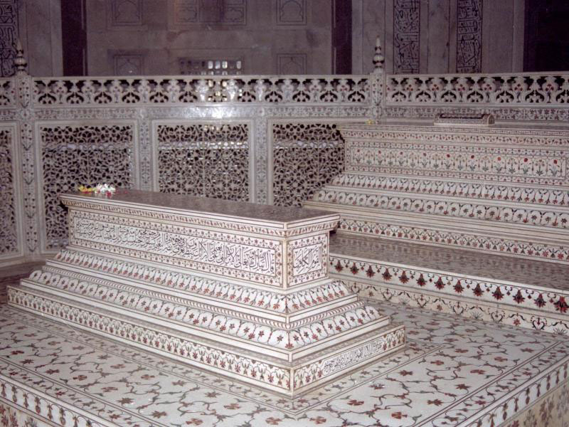 Тадж-Махал - Гробницы Мумтаз-Махал и Шах-Джахана