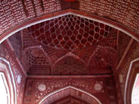 Мечеть с восточной стороны Тадж-Махала