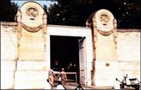 Кладбище Пер-Лашез: вход