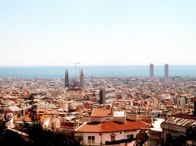 Вид на Барселону из парка Гюэль