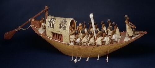 Модель речной лодки (ок.1985 г. до н.э.), Египет, 12 Династия. Среднее Царство.
Западный Тебес. Окрашенное дерево, льняная бечевка,
полотно