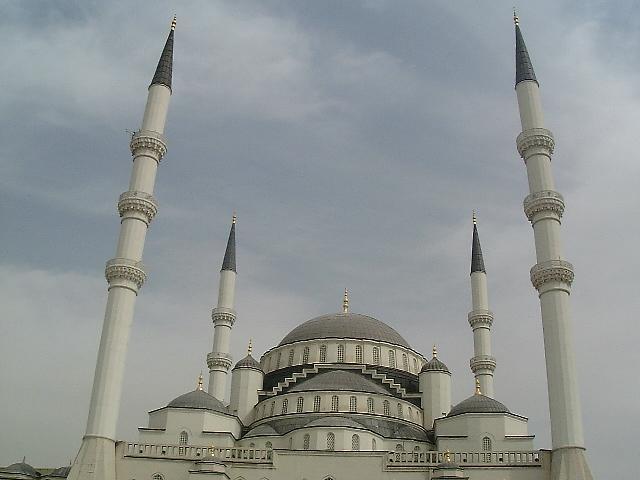 Самая большая мечеть в Анкаре - Косатепе (1976-87)