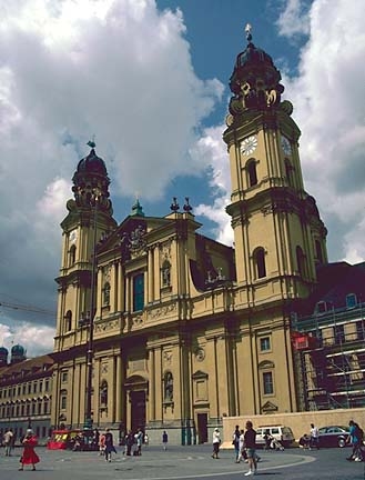 Церковь Theatinerkirche