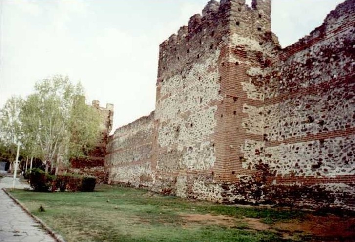 Крепостная стена Салоников