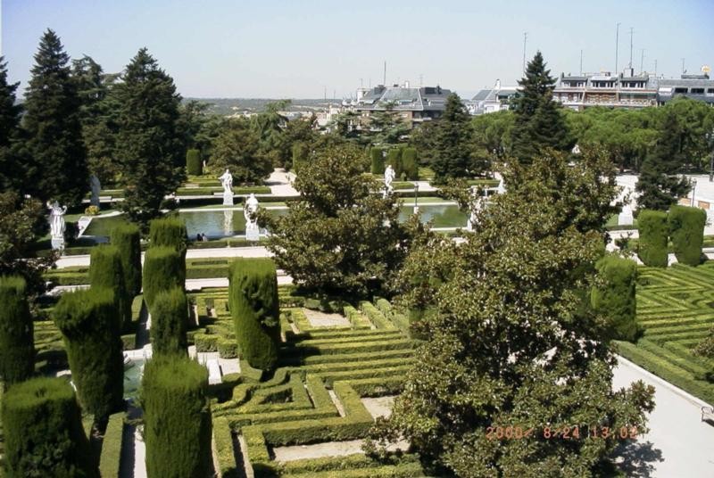 Королевские сады Кампо-дель-Моро